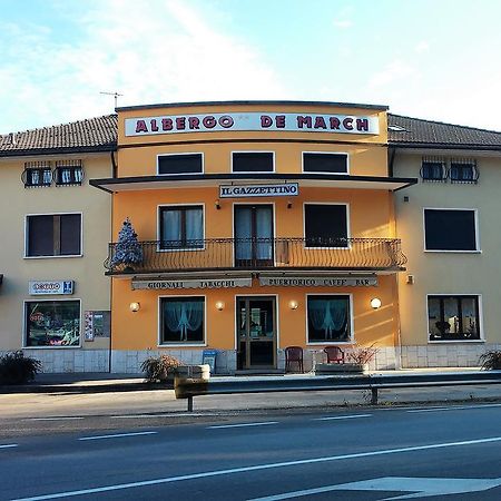 Albergo De March Farra d'Alpago Kültér fotó