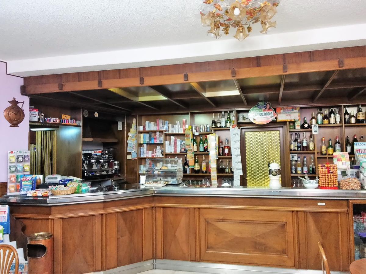 Albergo De March Farra d'Alpago Kültér fotó